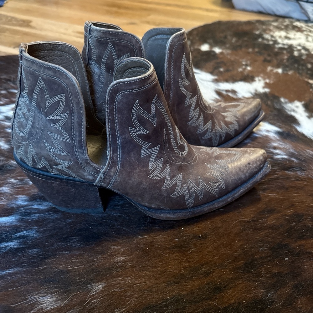 Ariat Brown Western Ankle Booties